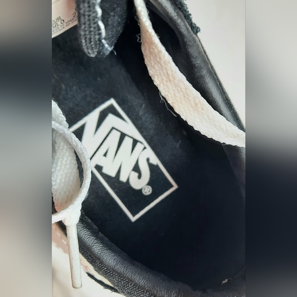 Vans Suede Womens Shoes Size 6 Black White Skate Sneakers Old Skool - Picture 8 of 10